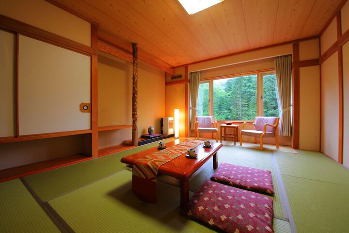 Room 5 of 50