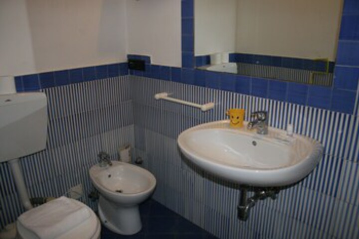 Room 2 of 26