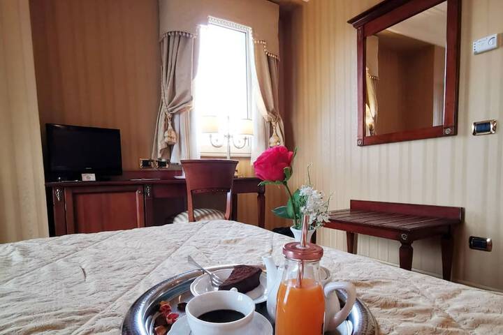 Room 15 of 94