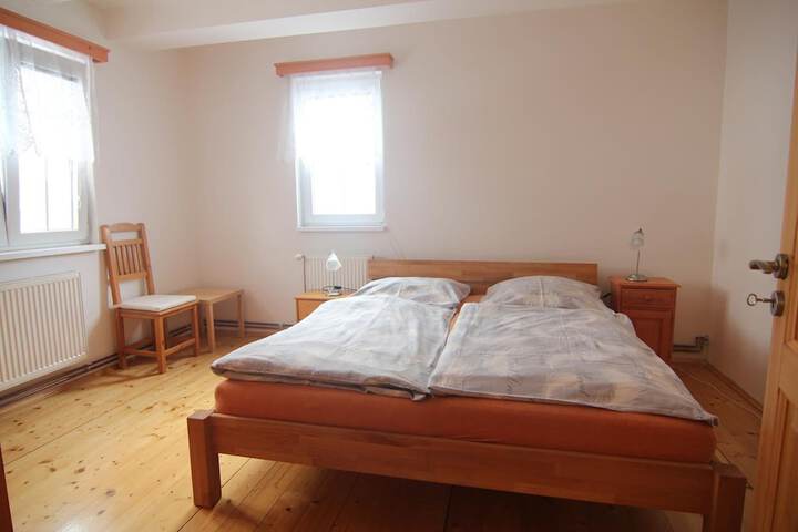 Room 7 of 48