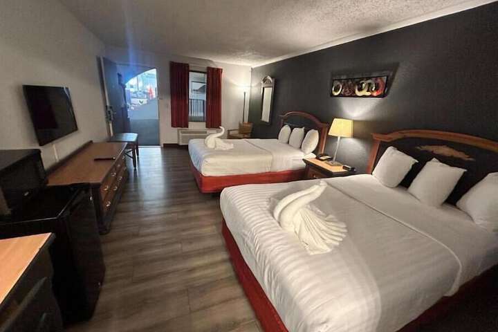 Room 14 of 30