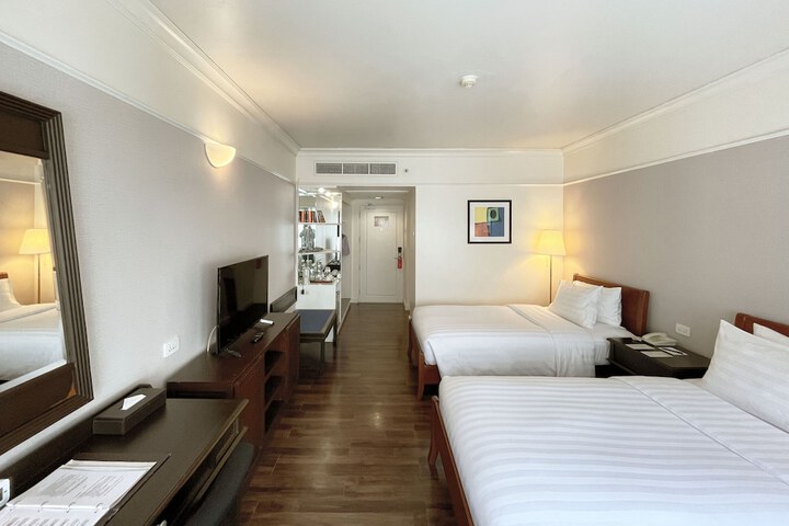 Room 8 of 58
