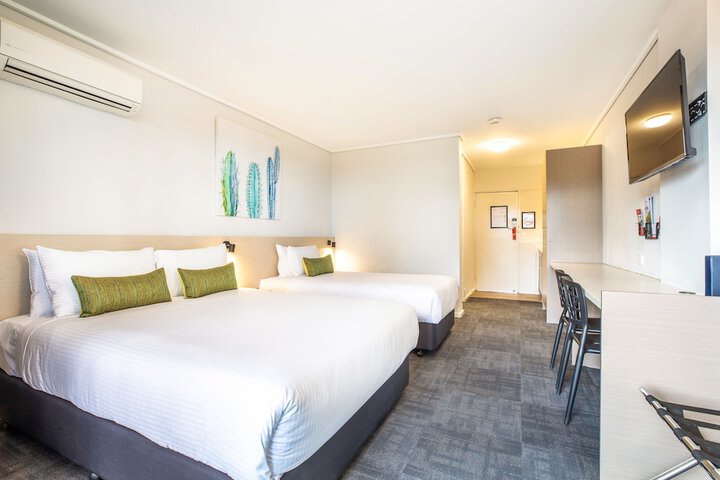 Room 5 of 43