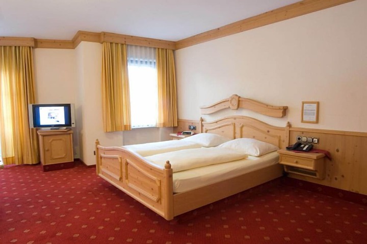 Room 8 of 58