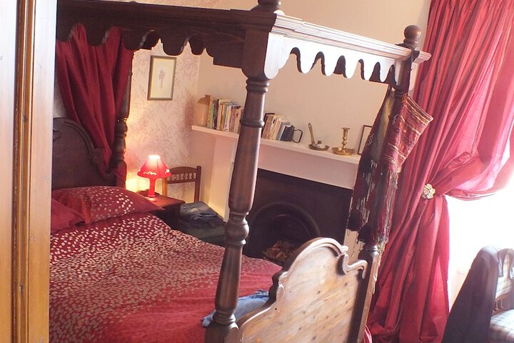 Room 5 of 20