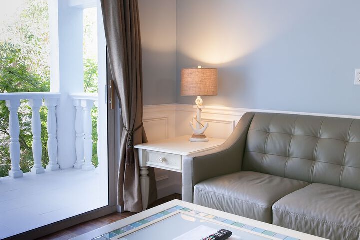 Room 43 of 104