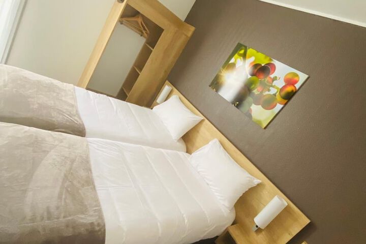 Room 8 of 51