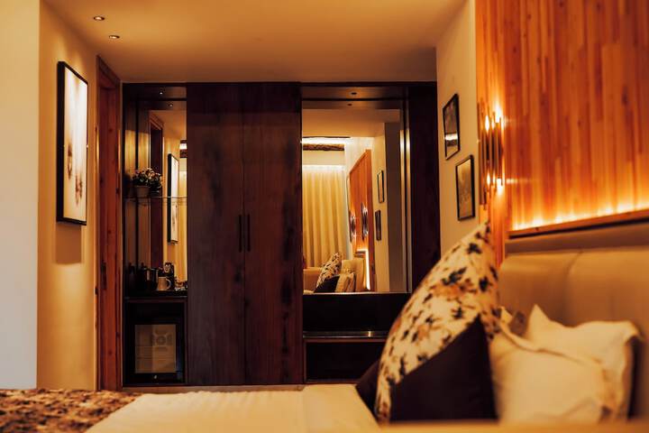 Room 30 of 297
