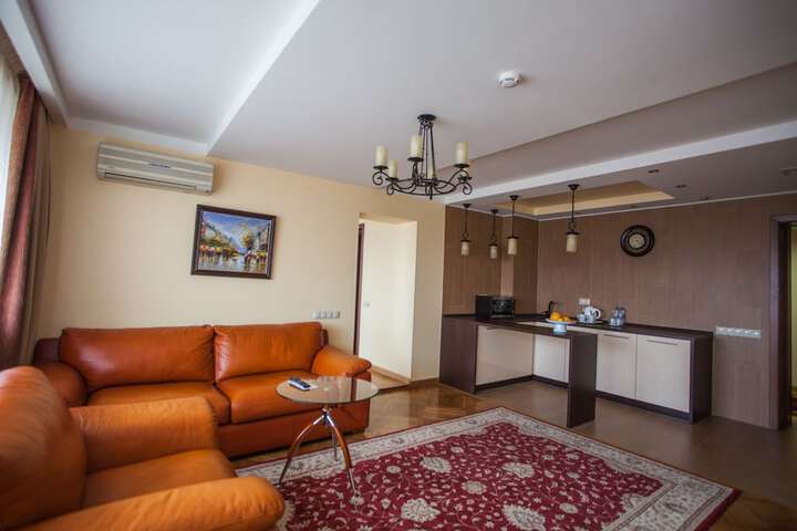 Room 10 of 88