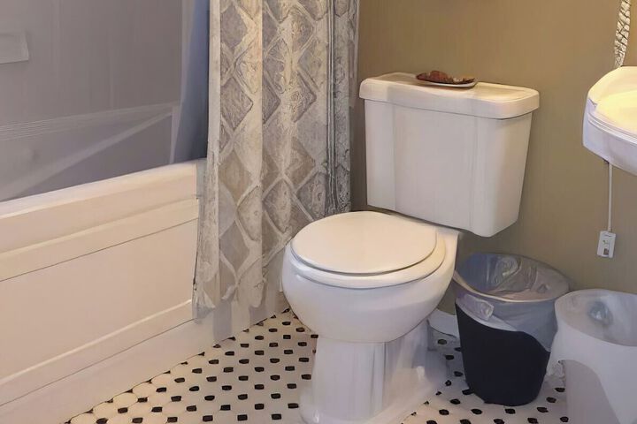Room 27 of 50