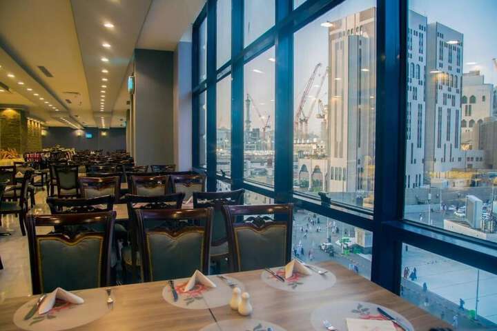 Dining Photos