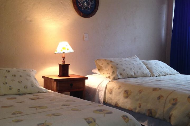 Room 5 of 10