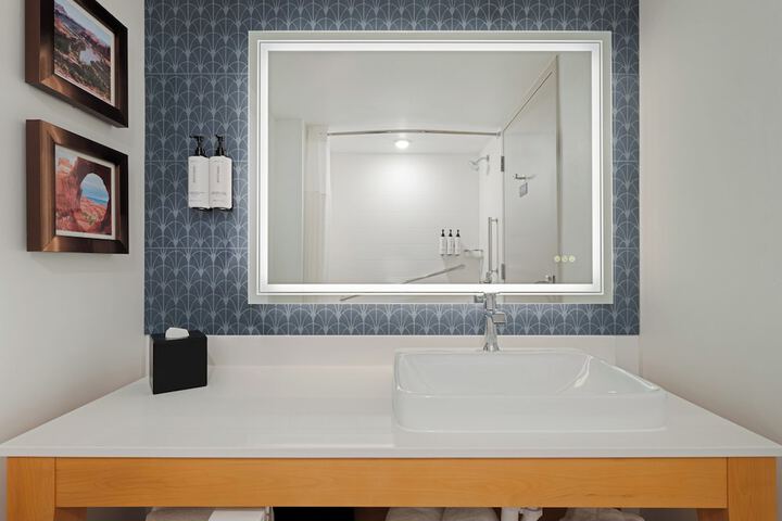 Room 30 of 60