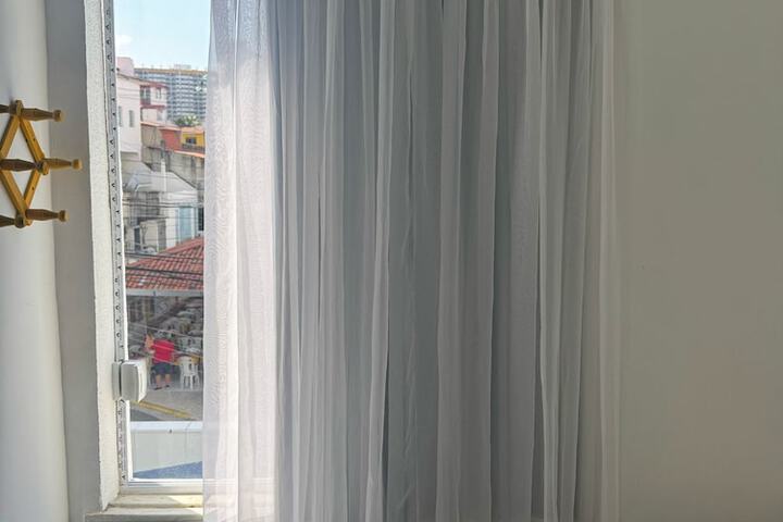 Room 6 of 44