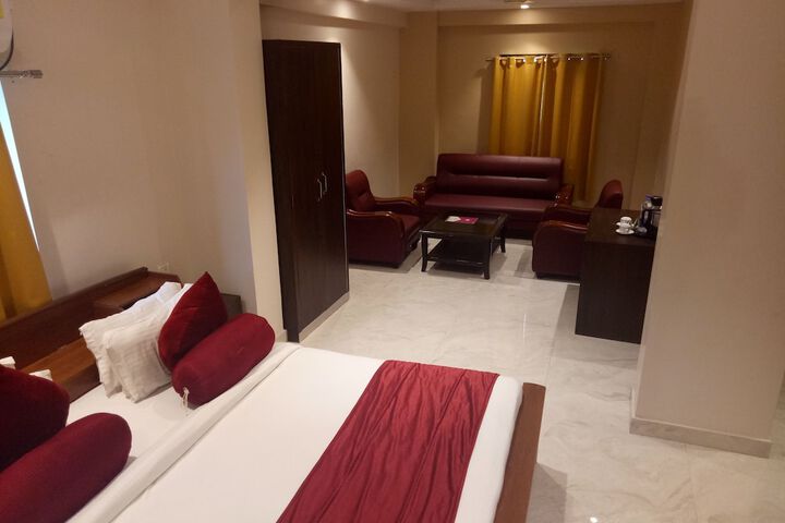 Room 9 of 25