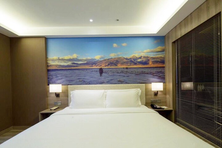 Room 3 of 29