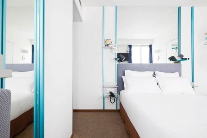 Room 17 of 50