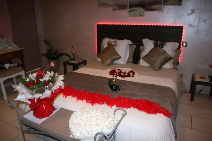 AUX 2 SAVEURS CHAMBRE D HOTES