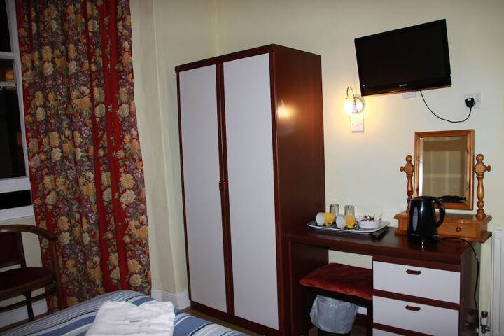 Room 49 of 81
