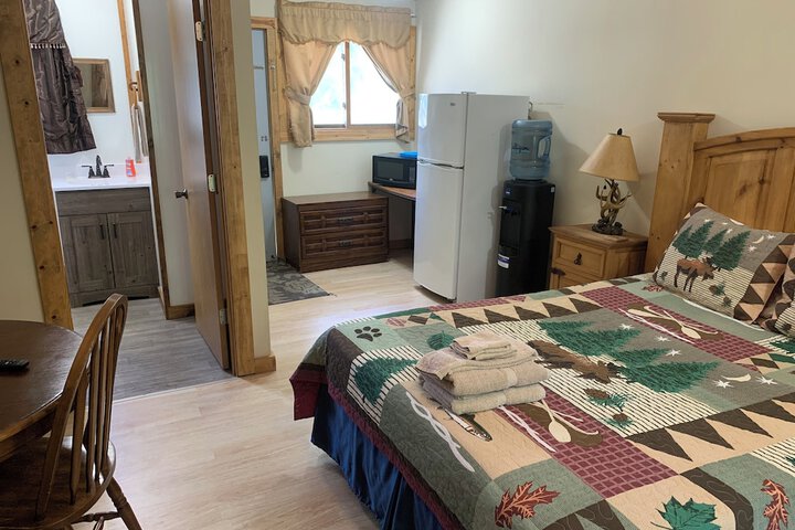 Room 6 of 18