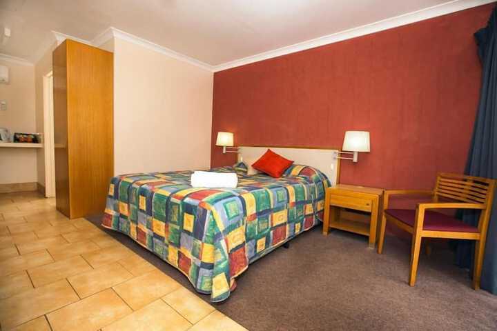 Room 16 of 31