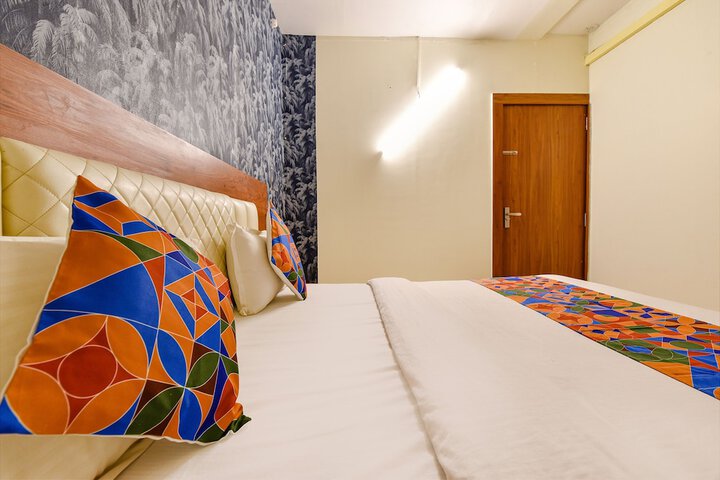 Room 16 of 27