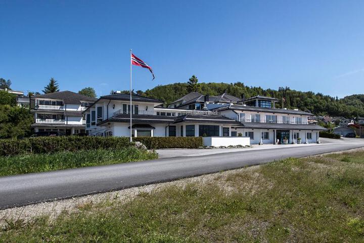 Exterior of Aursnes Hotell