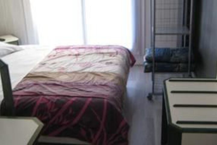 Room 14 of 28