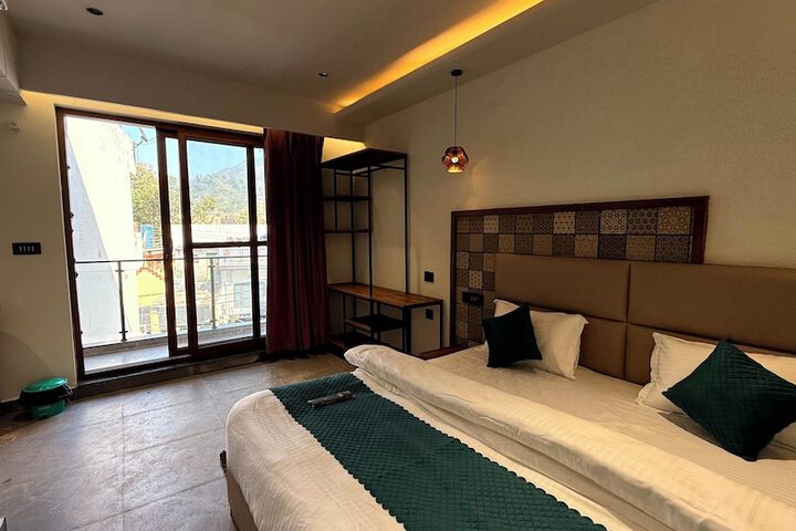 Room 32 of 95