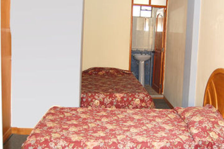 Room 8 of 12