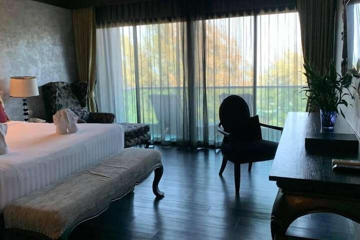 Room 3 of 62