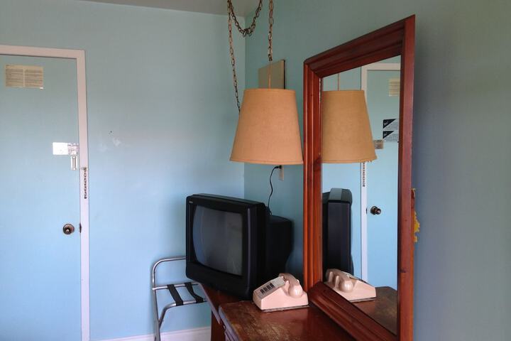 Room 34 of 46