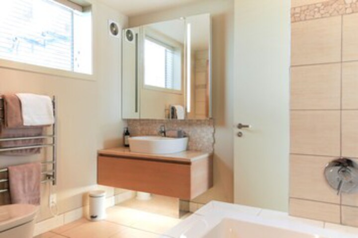 Room 4 of 26