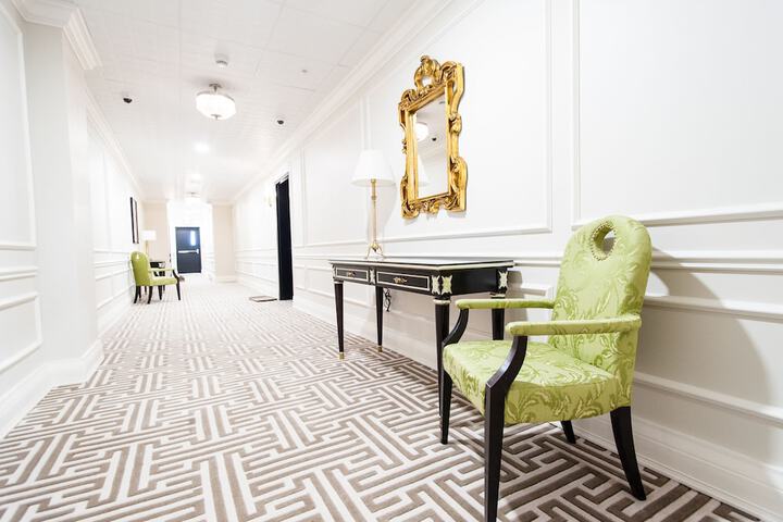 Ballroom/Hall 64 of 79
