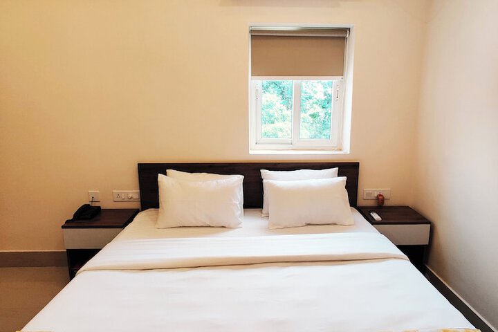 Room 8 of 27