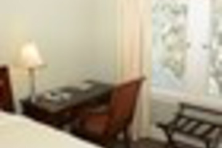 Room 20 of 252
