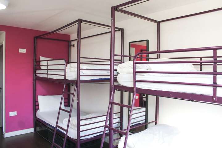Room 52 of 91