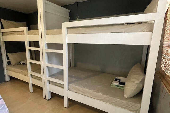 Room 10 of 25