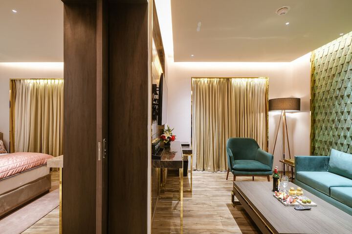Room 10 of 23