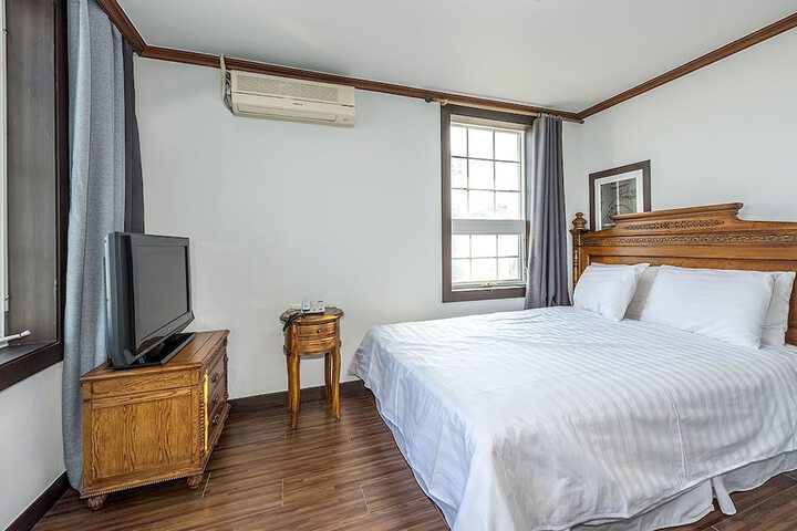 Room 46 of 50