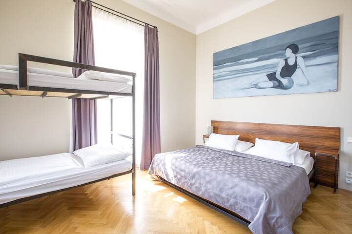 Room 19 of 71