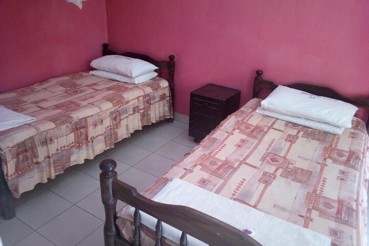 Room 6 of 33