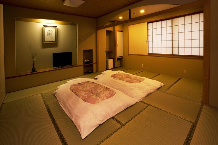 Room 7 of 24