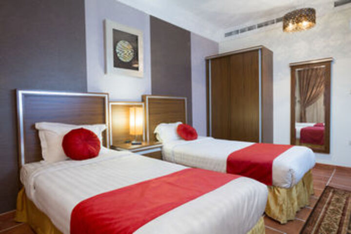 Room 2 of 38