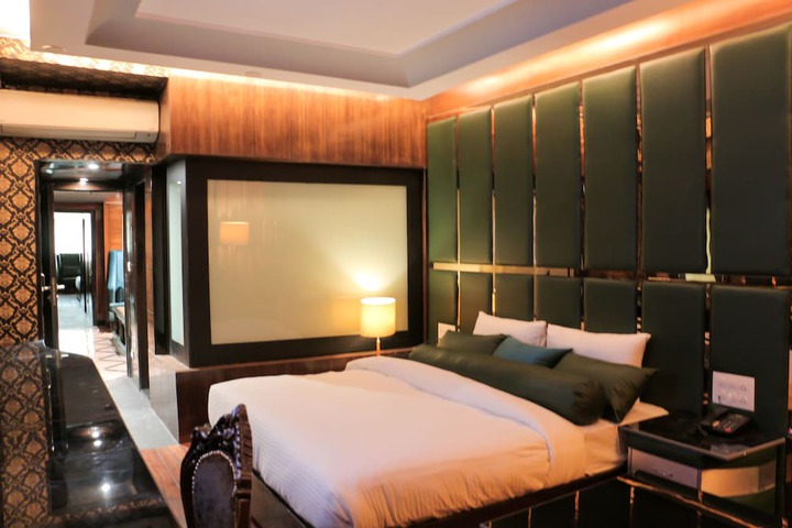 Room 7 of 43
