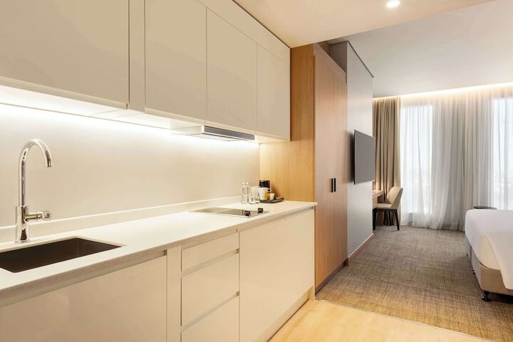 Room 35 of 223