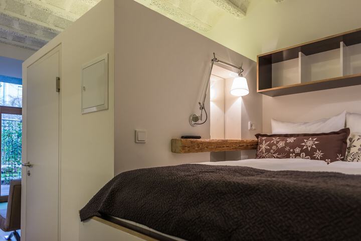 Room 50 of 159