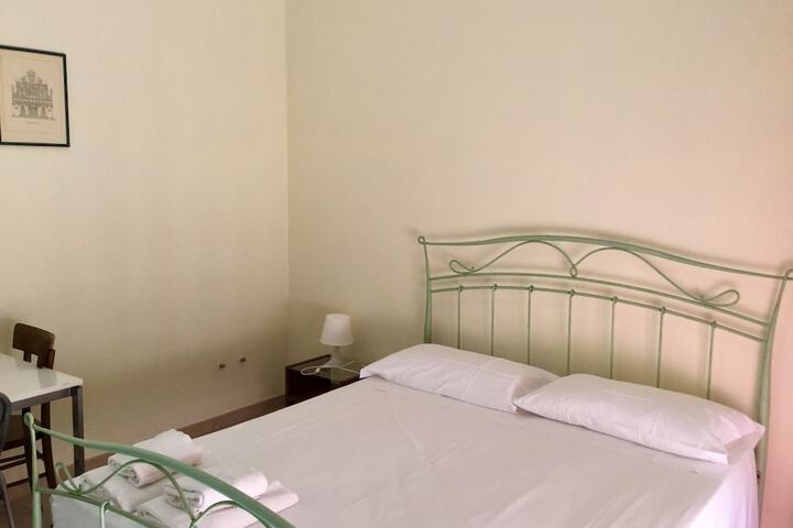 Room 17 of 19