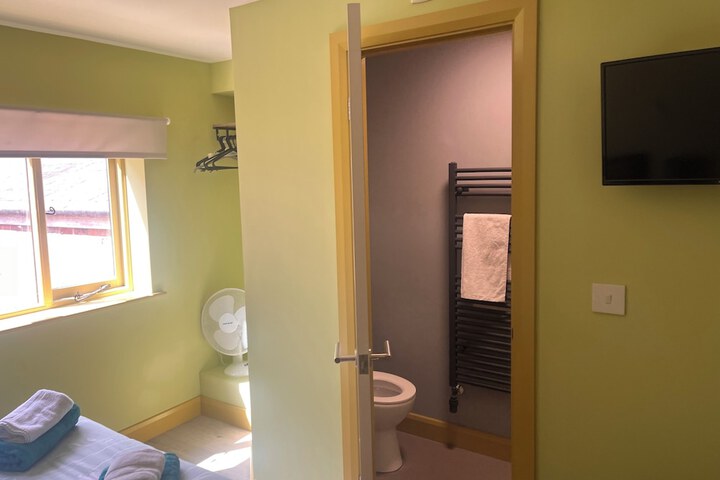 Room 29 of 35