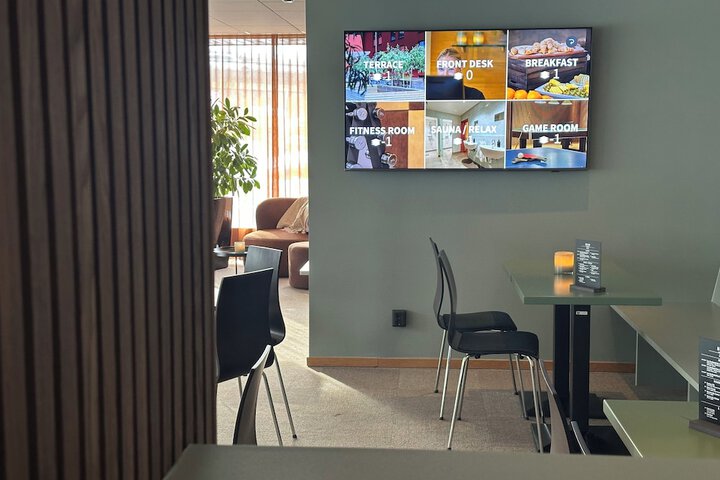 Guest Lobby